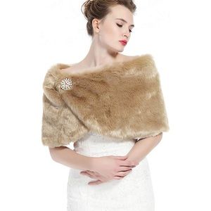 Fur Shall with broach